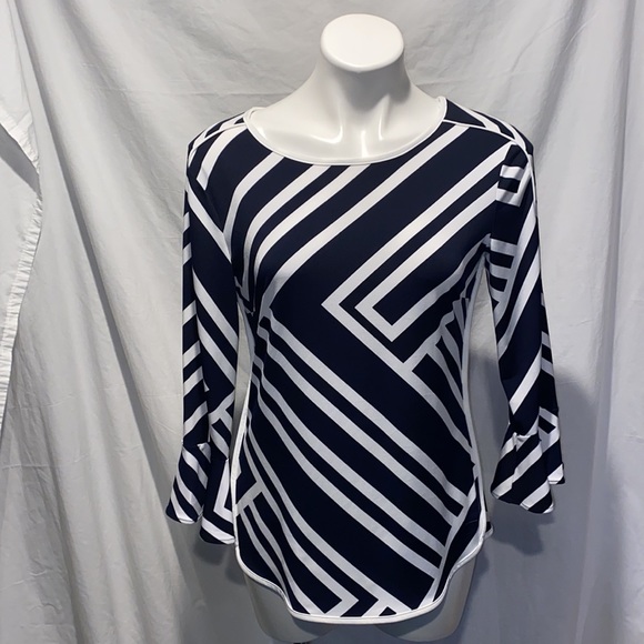 Frank Lyman Design Tops - Frank Lyman 3/4 sleeved top